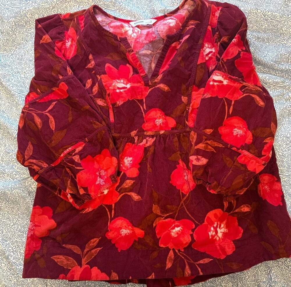 Sonoma Goods For Life Women's 1X Red Floral Corduroy V-Neck Top